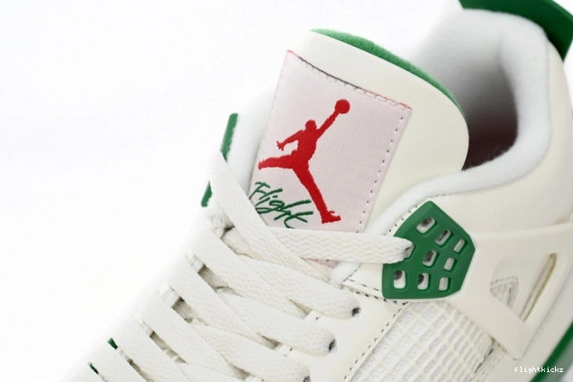 4 Jordan SB DR5415-103 Retro Pine Green 0821